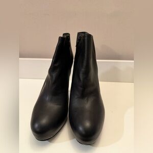 Stuart Weitzman Black Ankle Zip Platform Suede Stiletto Heel Booties Sz 8